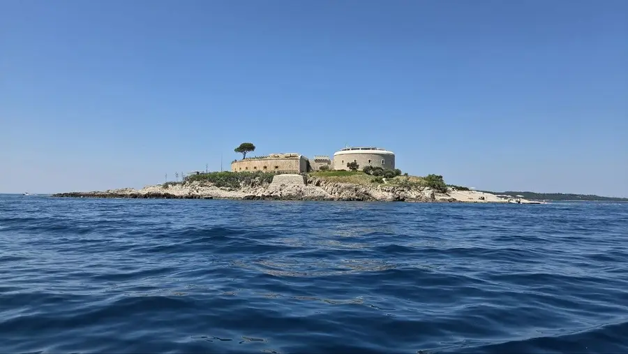 Foto von tag 12: Fünf Stunden um die Bucht (Kotor — Stein und Wasser)